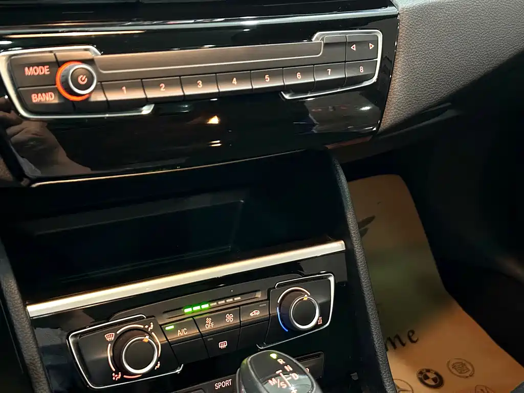BMW 2 Series Station Wagon 2017 — фото 20
