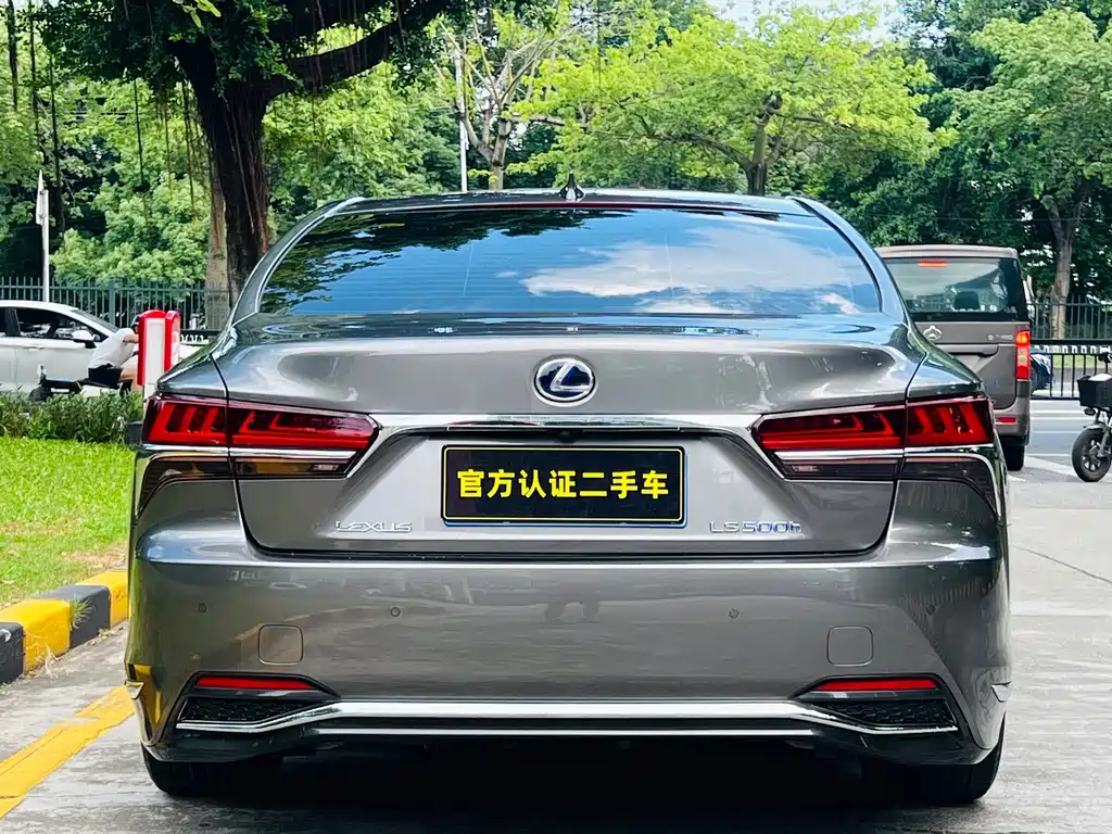 Lexus LS 2020 — фото 4