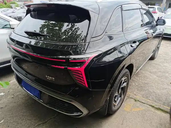 Hongqi HS3 2024