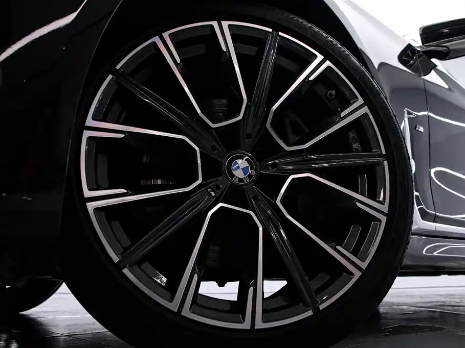 BMW 7 Series 2021 — фото 16
