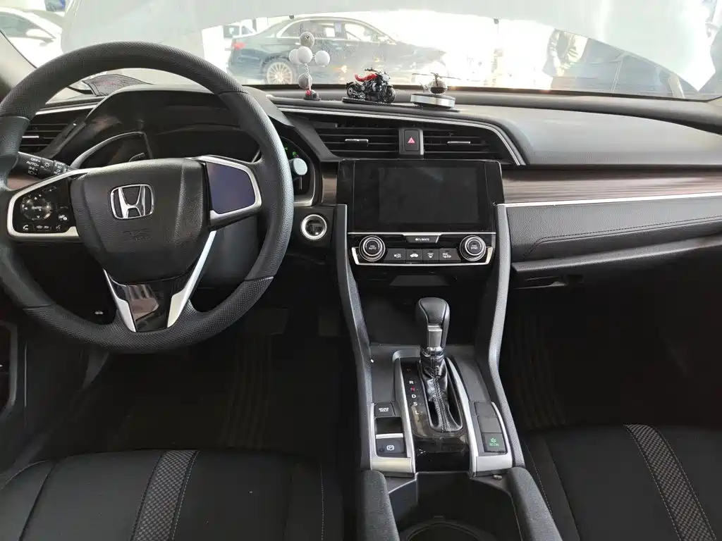 Honda Civic 2021 — фото 6
