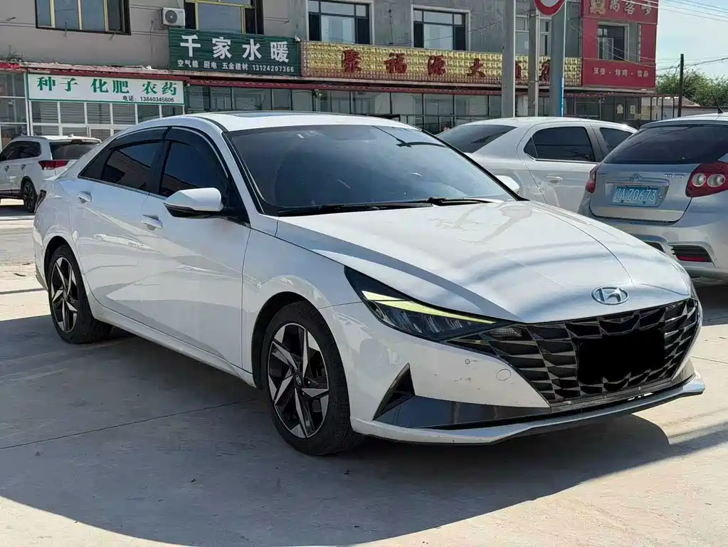 Hyundai Elantra 2021 — фото 3
