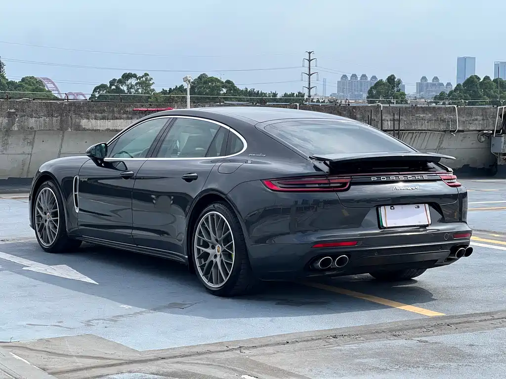 Porsche Panamera Hybrid 2018 — фото 4