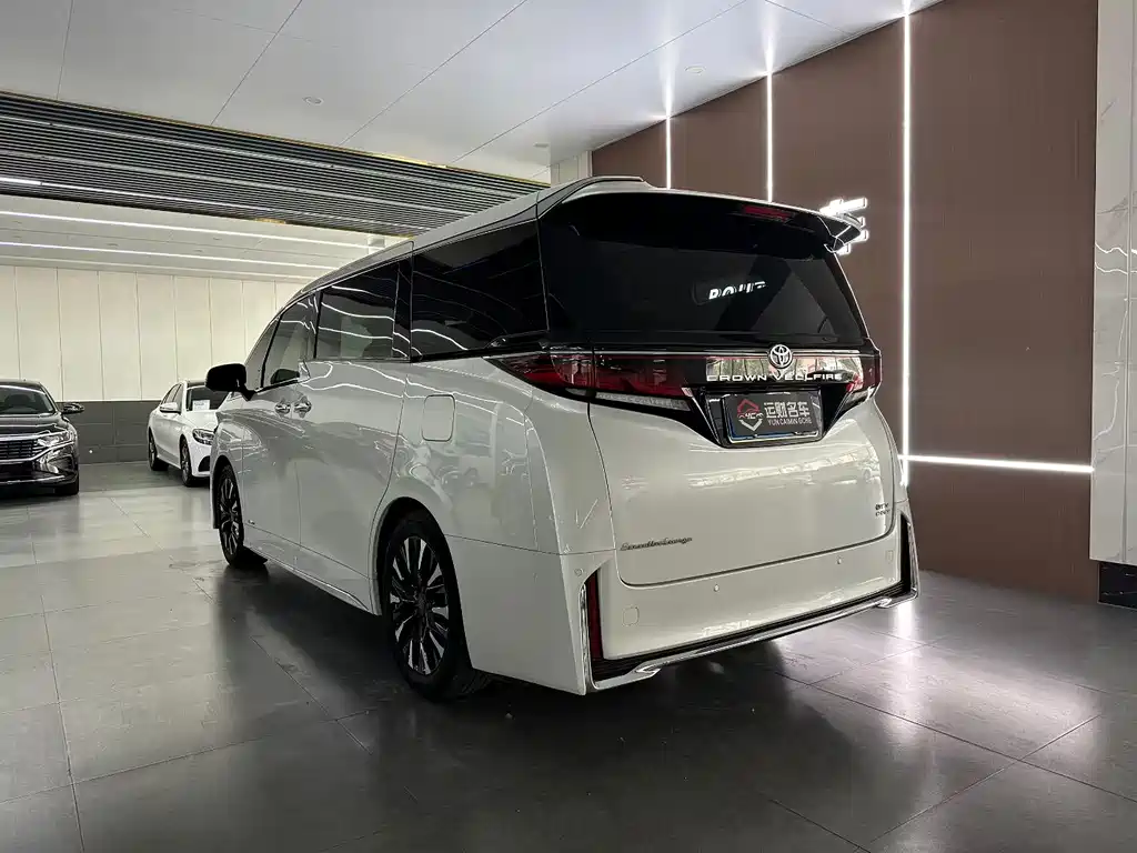 Toyota Vellfire 2024