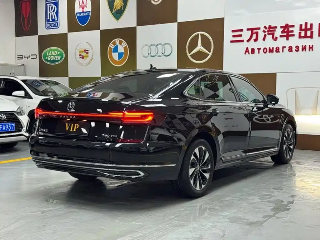 Volkswagen Passat 2023