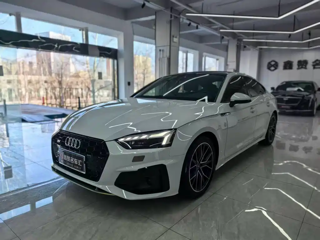 Audi A5 2021 — фото 1
