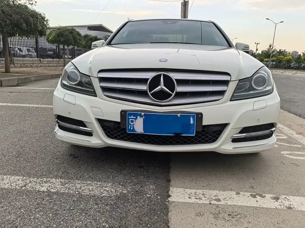 Mercedes-Benz C-Class 2012