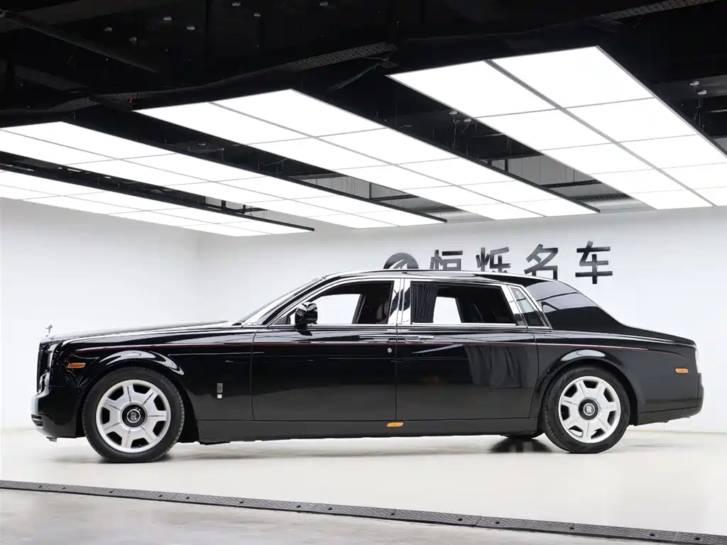 Rolls-Royce Phantom 2013 — фото 23