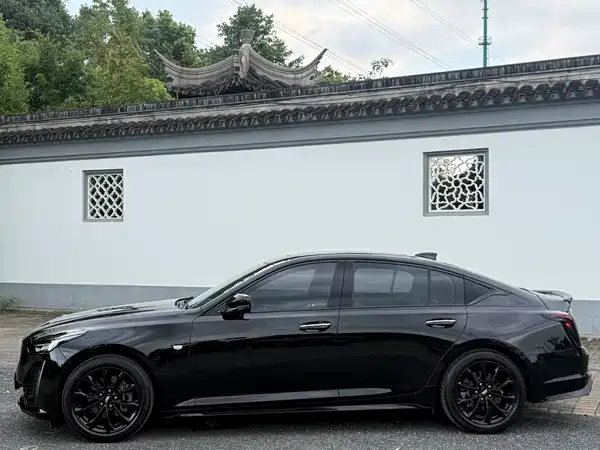 Cadillac CT5 2023