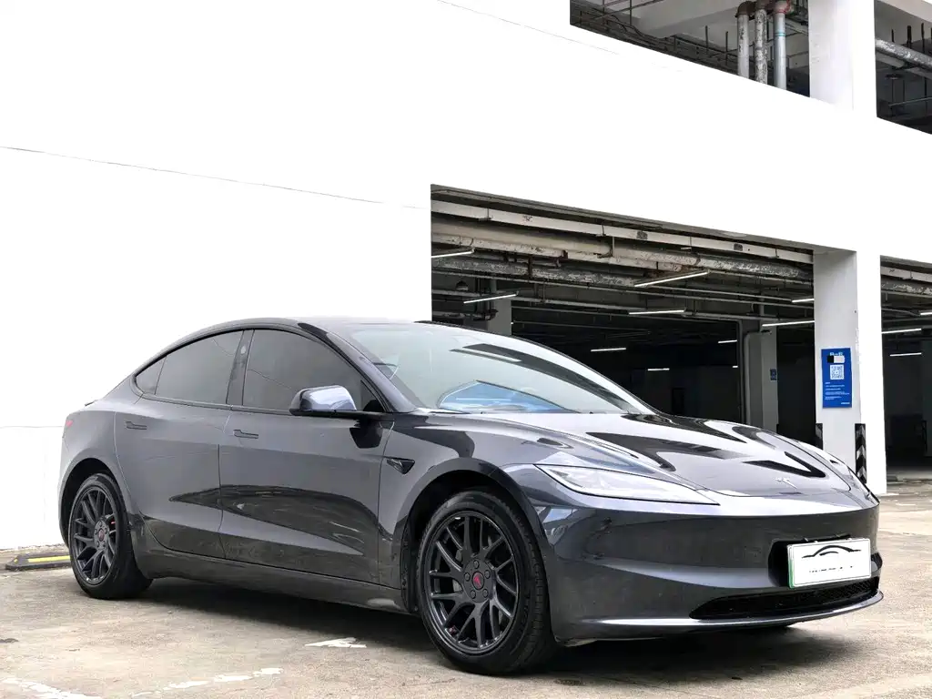 Tesla Model 3 2025 — фото 3