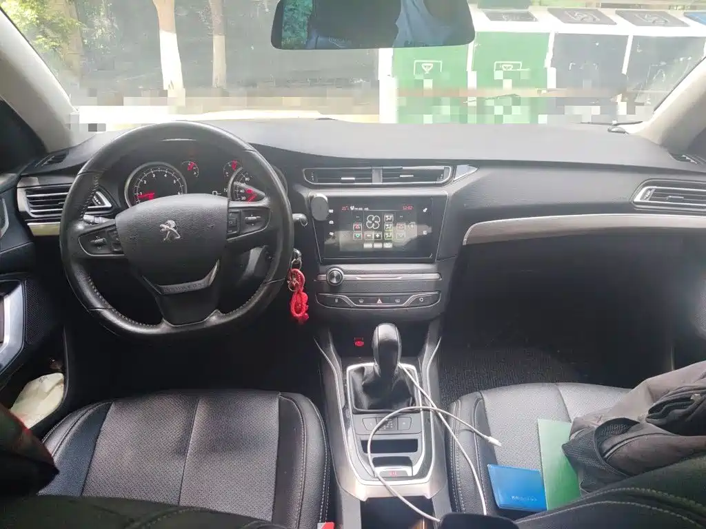 Peugeot 408 2015 — фото 13