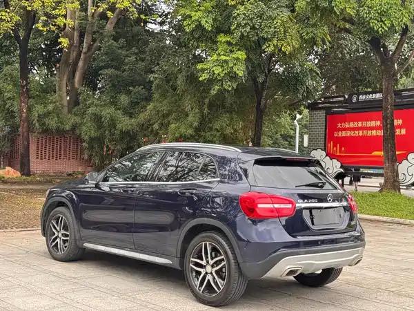 Mercedes-Benz GLA 2017