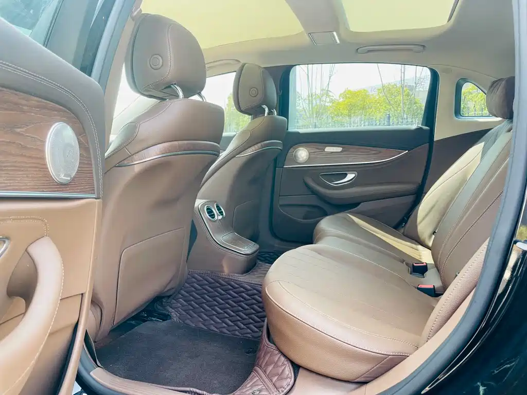 Mercedes-Benz E-Class 2023