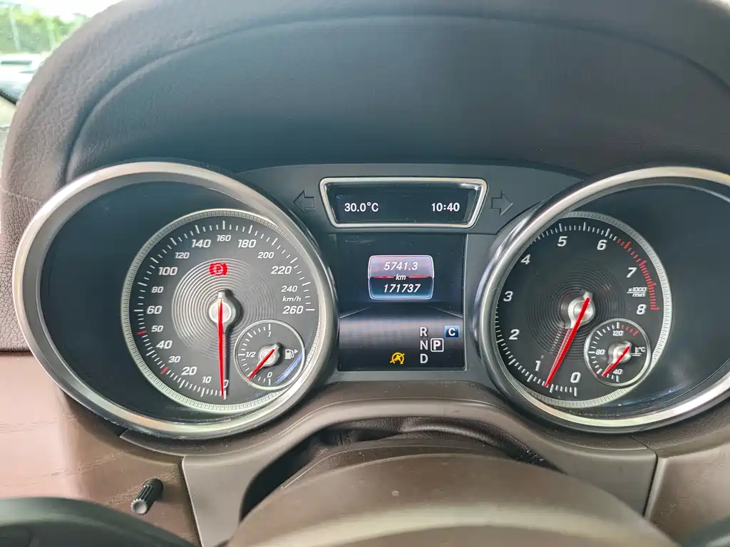 Mercedes-Benz GLE 2018 — фото 11