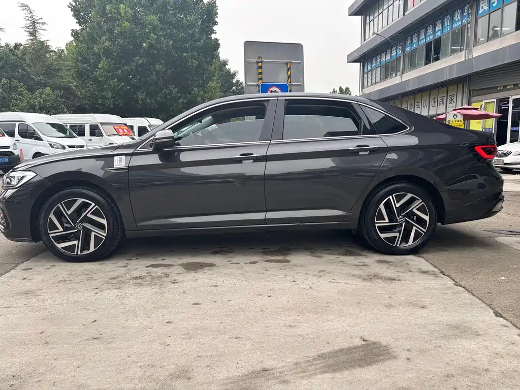 Volkswagen Sagitar 2023