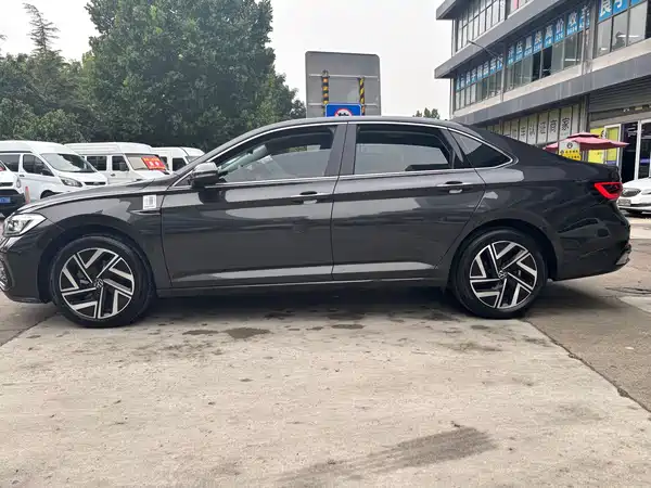 Volkswagen Sagitar 2023