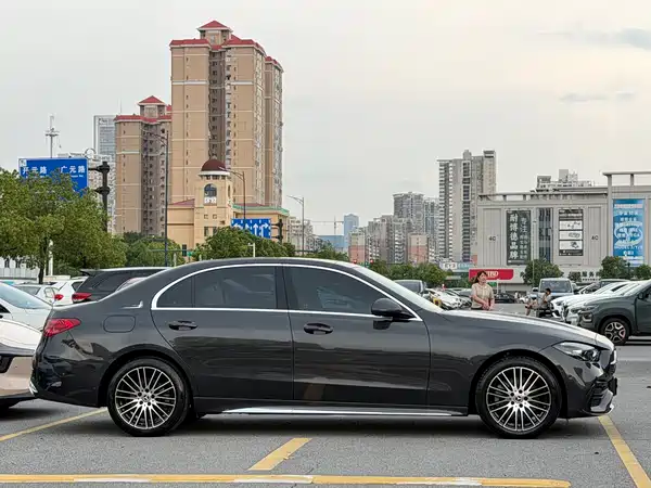 Mercedes-Benz C-Class 2022