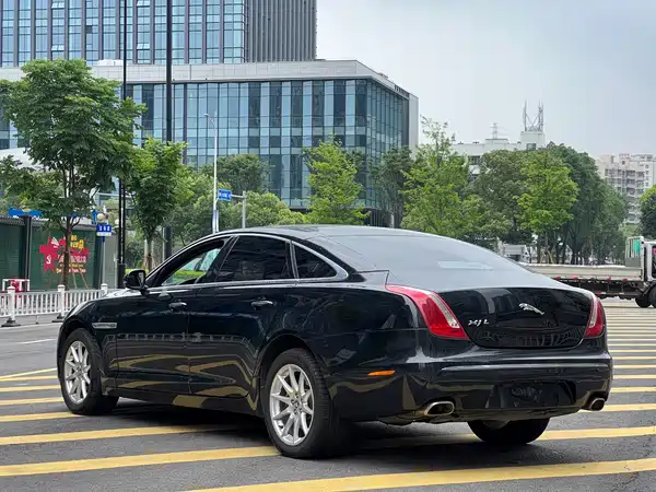 Jaguar XJ 2012