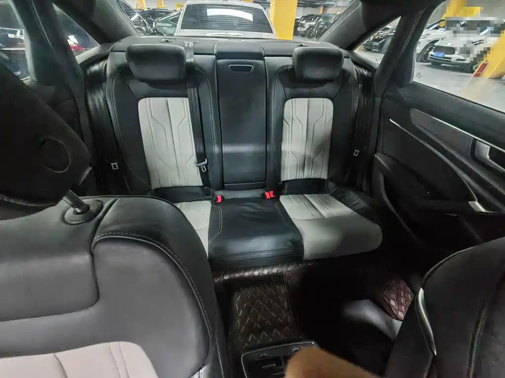 Audi A6L 2021