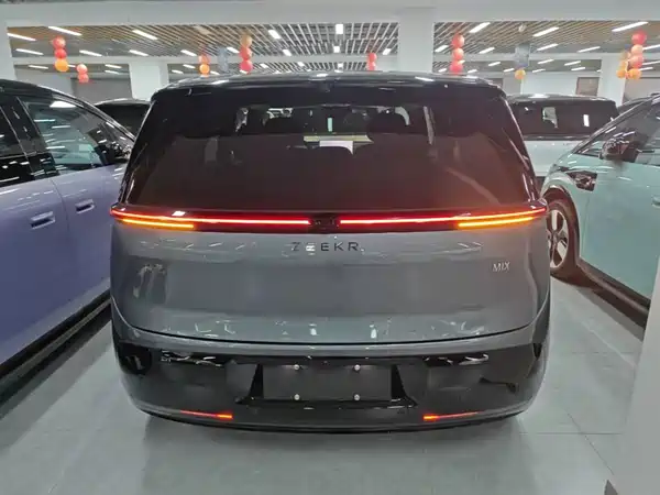 Zeekr MIX 2026