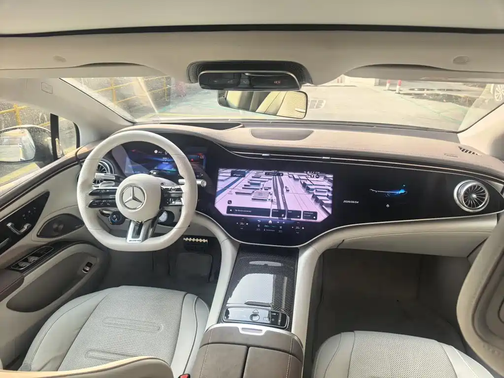 Mercedes-Benz EQS AMG 2024 — фото 21