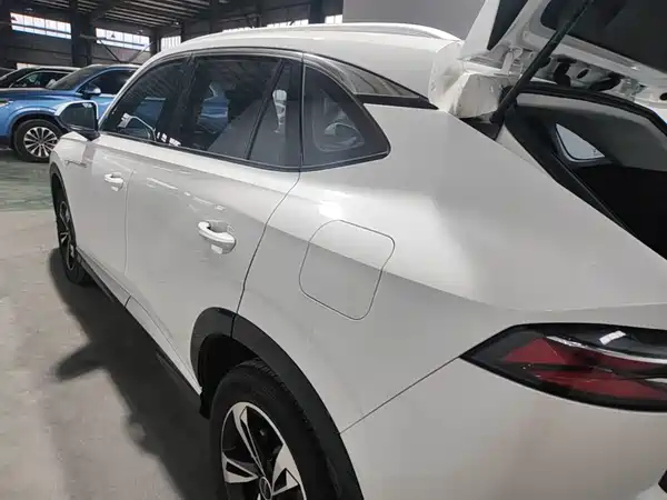 Roewe D5X DMH 2024