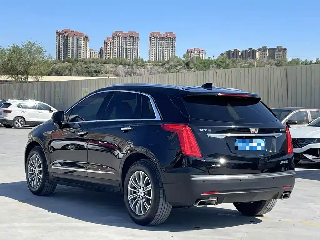 Cadillac XT5 2018 — фото 4