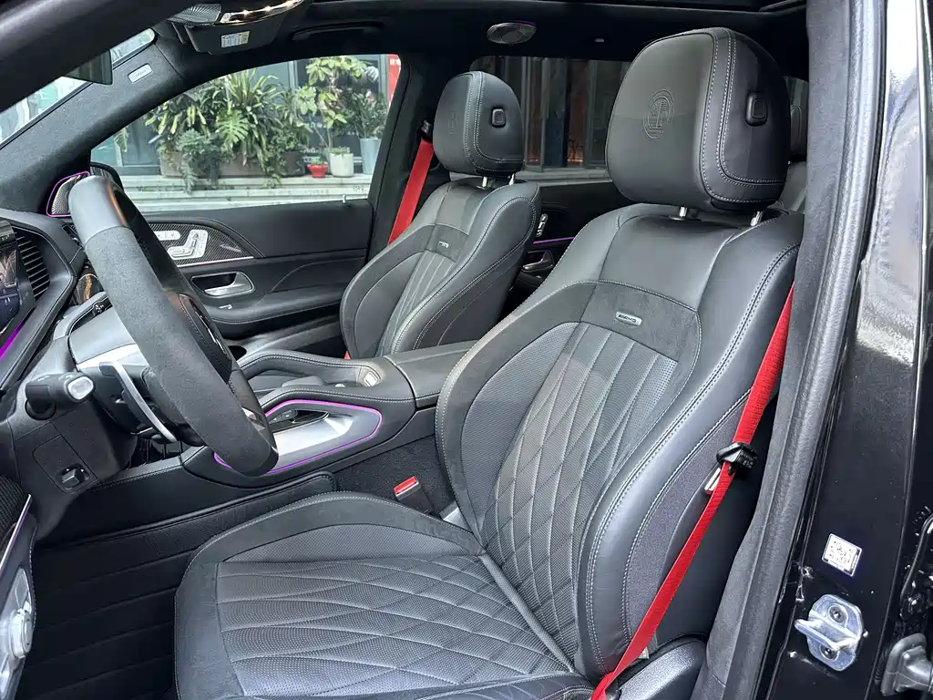 Mercedes-Benz GLS AMG 2024 — фото 9