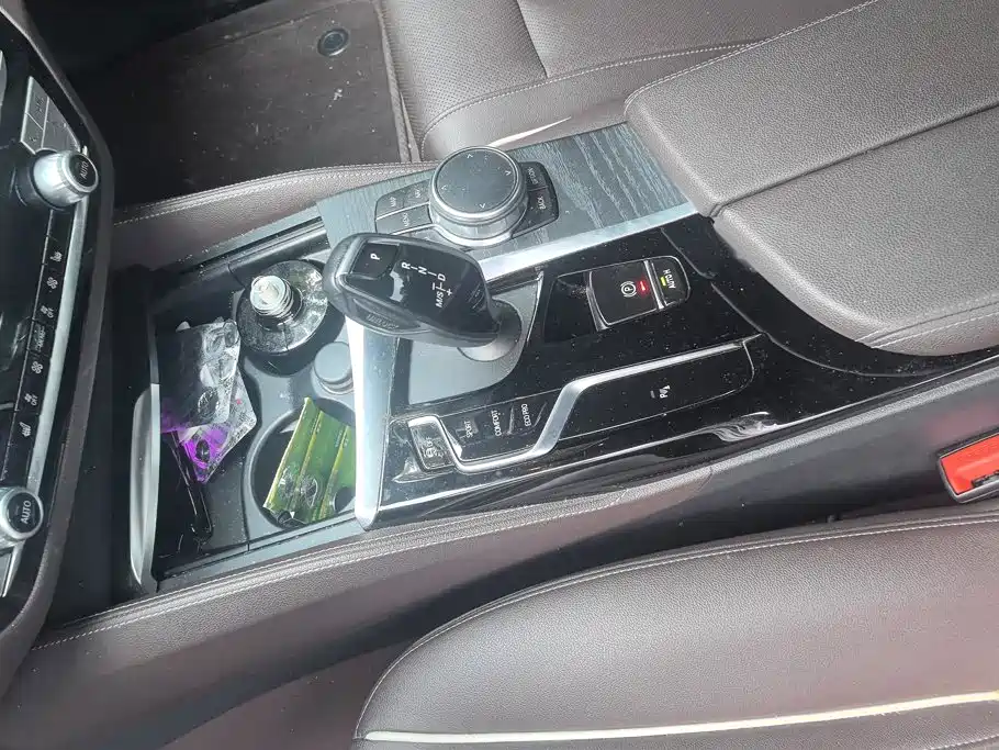 BMW 5 Series 2023 — фото 16