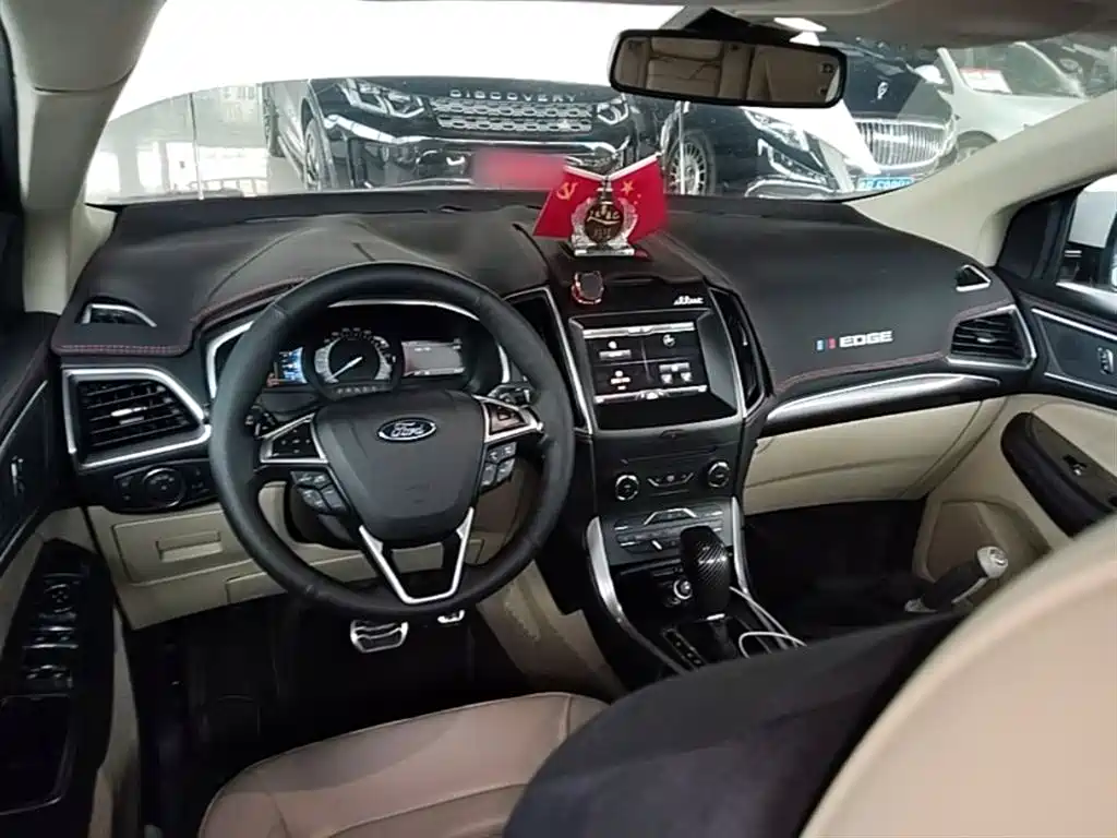 Ford Edge 2015 — фото 10
