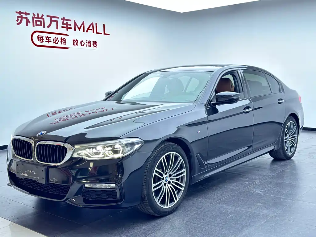 BMW 5 Series 2018 — фото 1