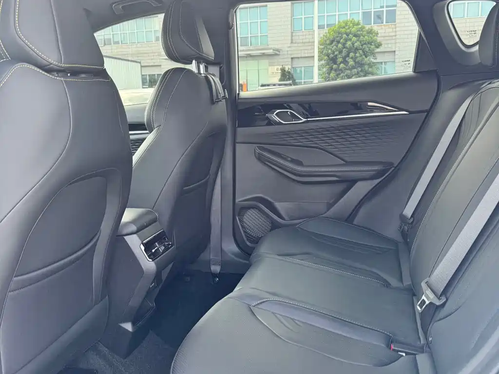 Geely Binyue 2025