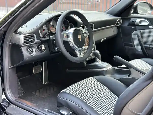 Porsche 911 2010