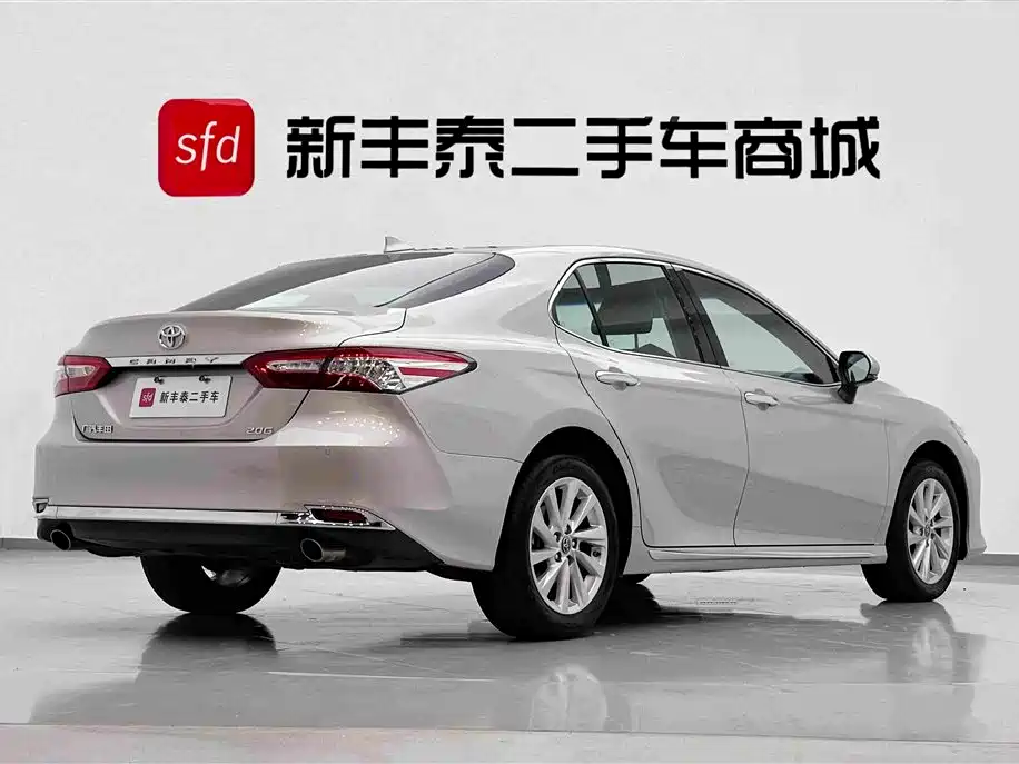 Toyota Camry 2024 — фото 5
