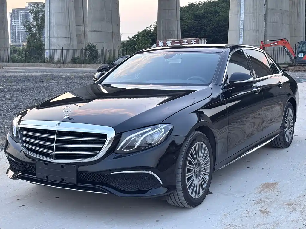Mercedes-Benz E-Class 2019 — фото 1