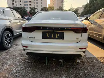 Geely Emgrand 2021