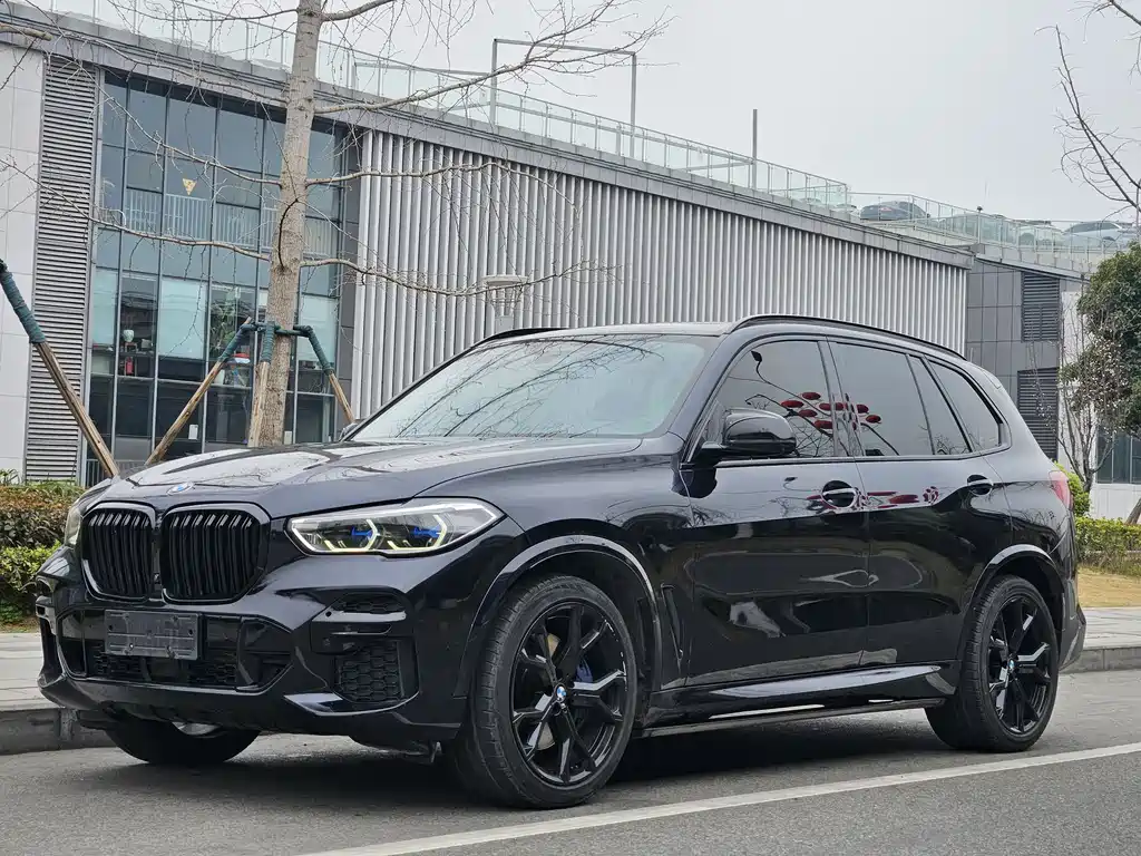 BMW X5 2022 — фото 1
