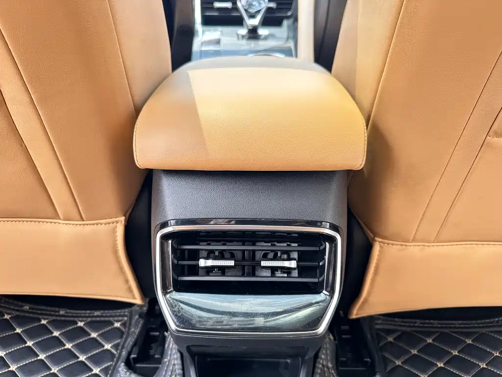 Roewe RX5 New Energy 2023 — фото 12
