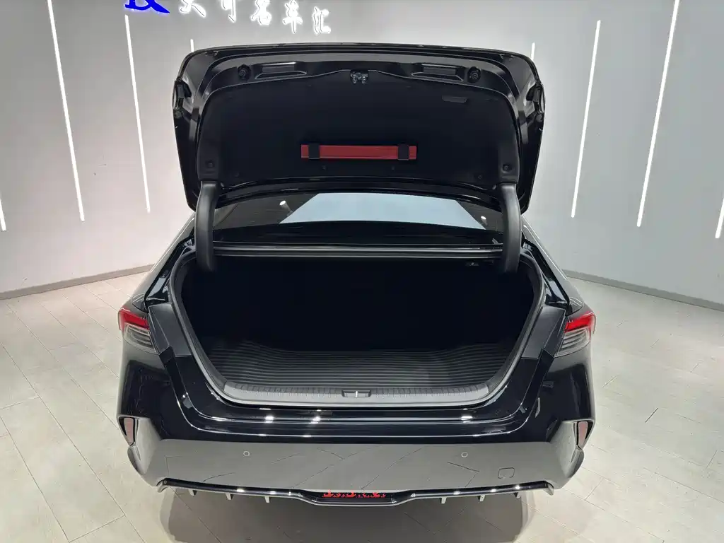 Honda Inspire 2025 — фото 17