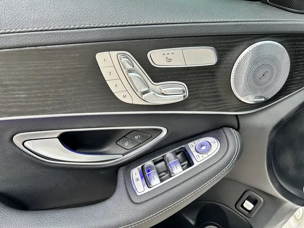 Mercedes-Benz C-Class 2021 — фото 10