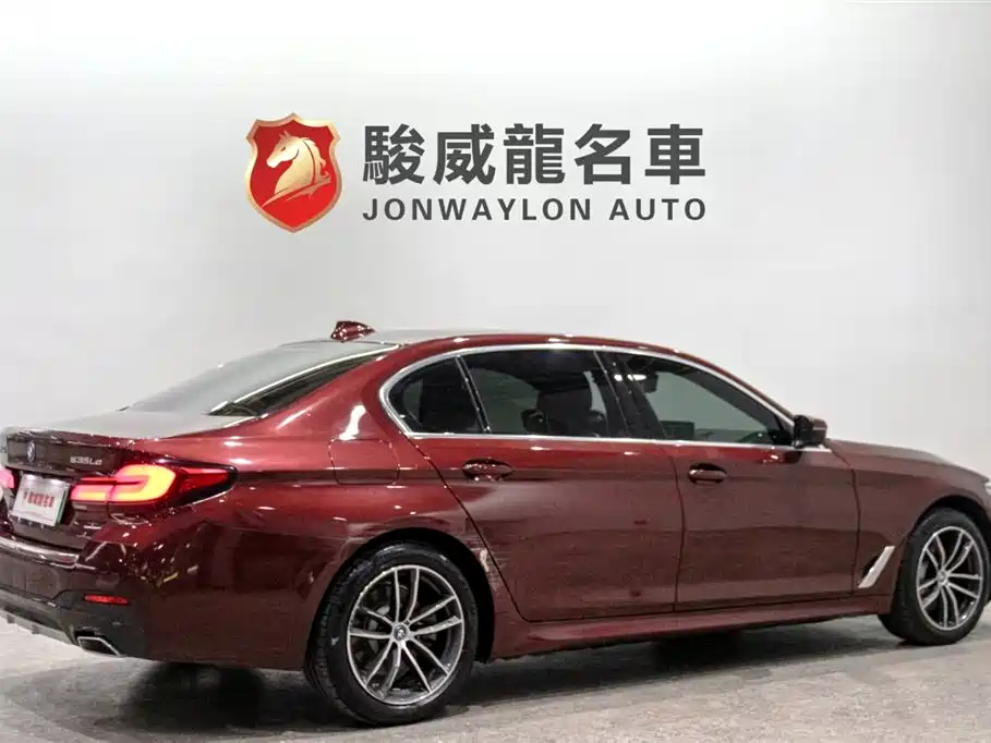 BMW 5 Series New Energy 2023 — фото 4