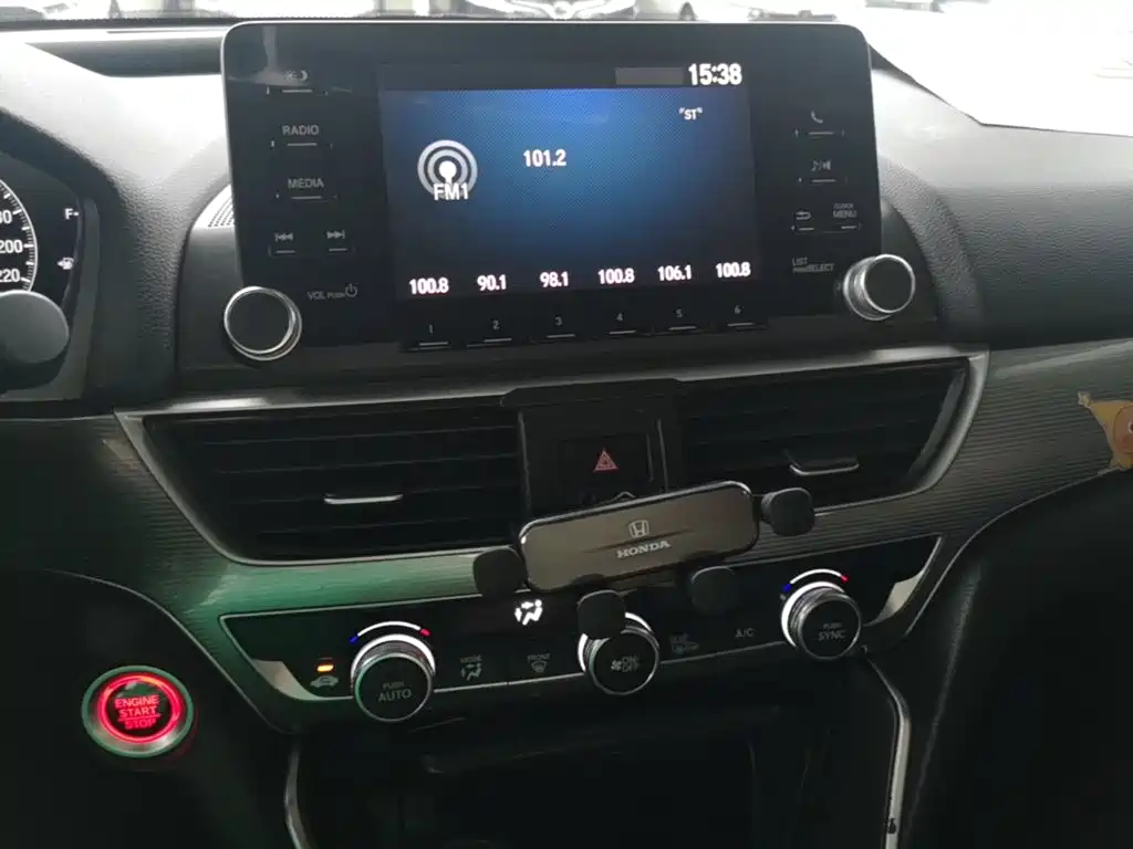 Honda Accord 2021 — фото 13