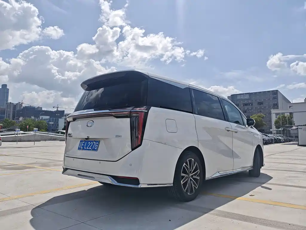 GAC Motor Trumpchi M8 2023 — фото 6