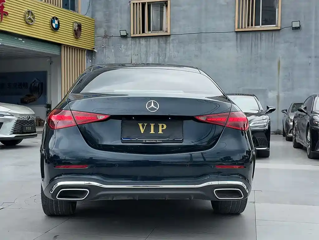 Mercedes-Benz C-Class 2023 — фото 12