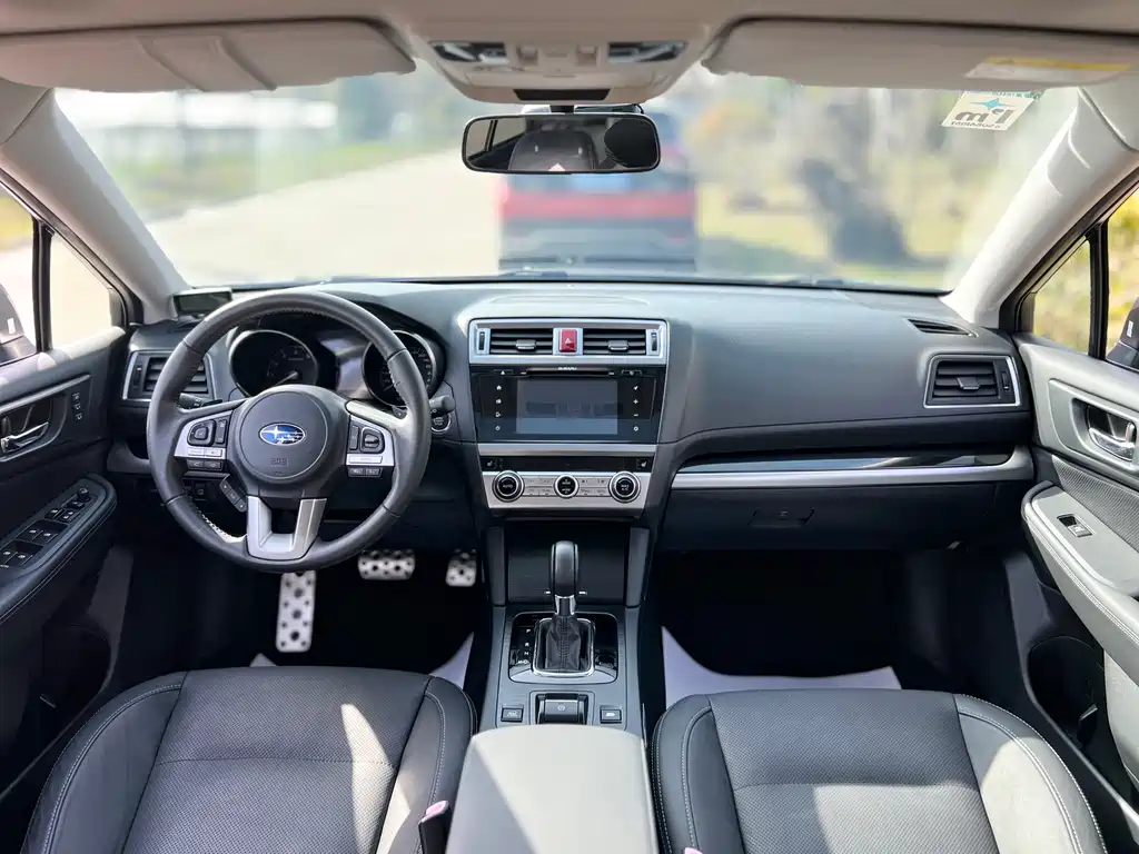 Subaru Outback 2015 — фото 9