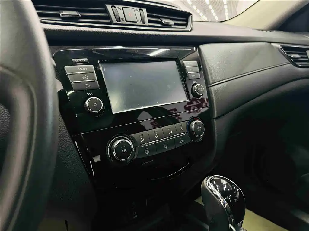 Nissan X-Trail 2017 — фото 15