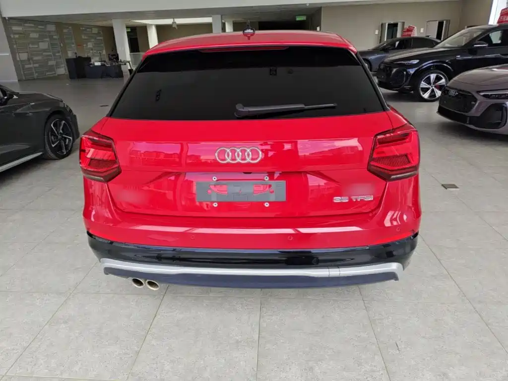 Audi Q2L 2021