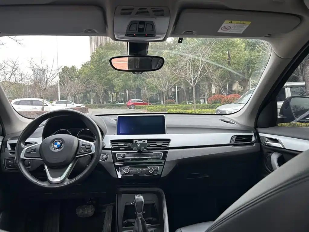 BMW X1 2018 — фото 15