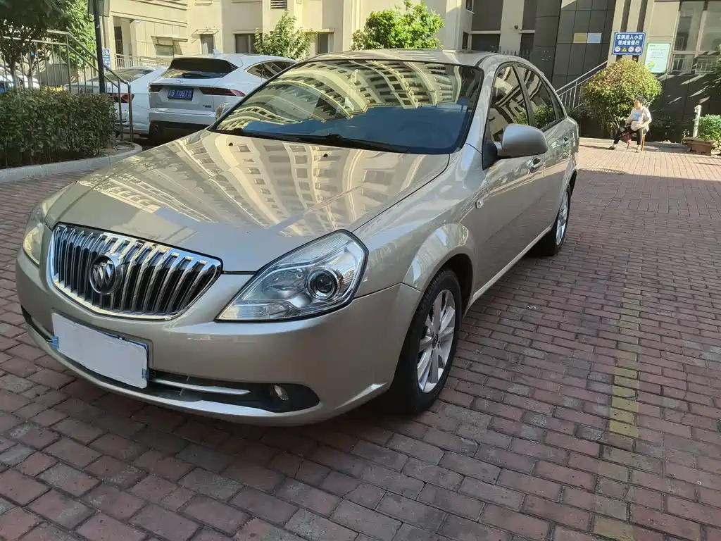 Buick Excelle 2014 — фото 2
