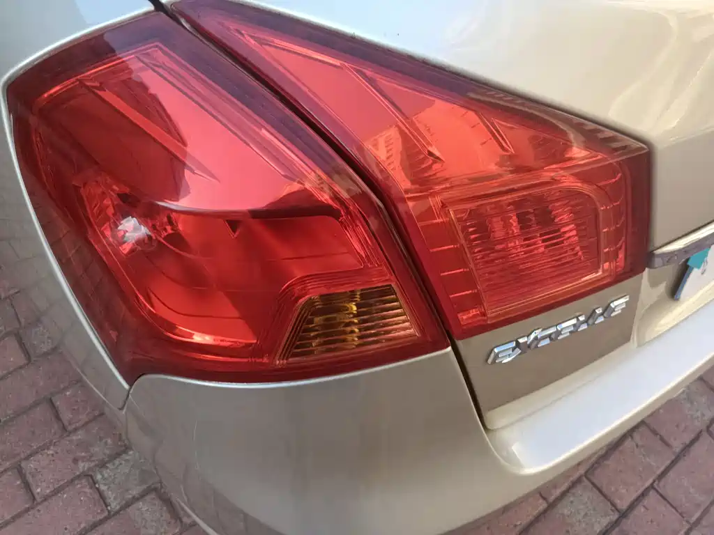 Buick Excelle 2014 — фото 13